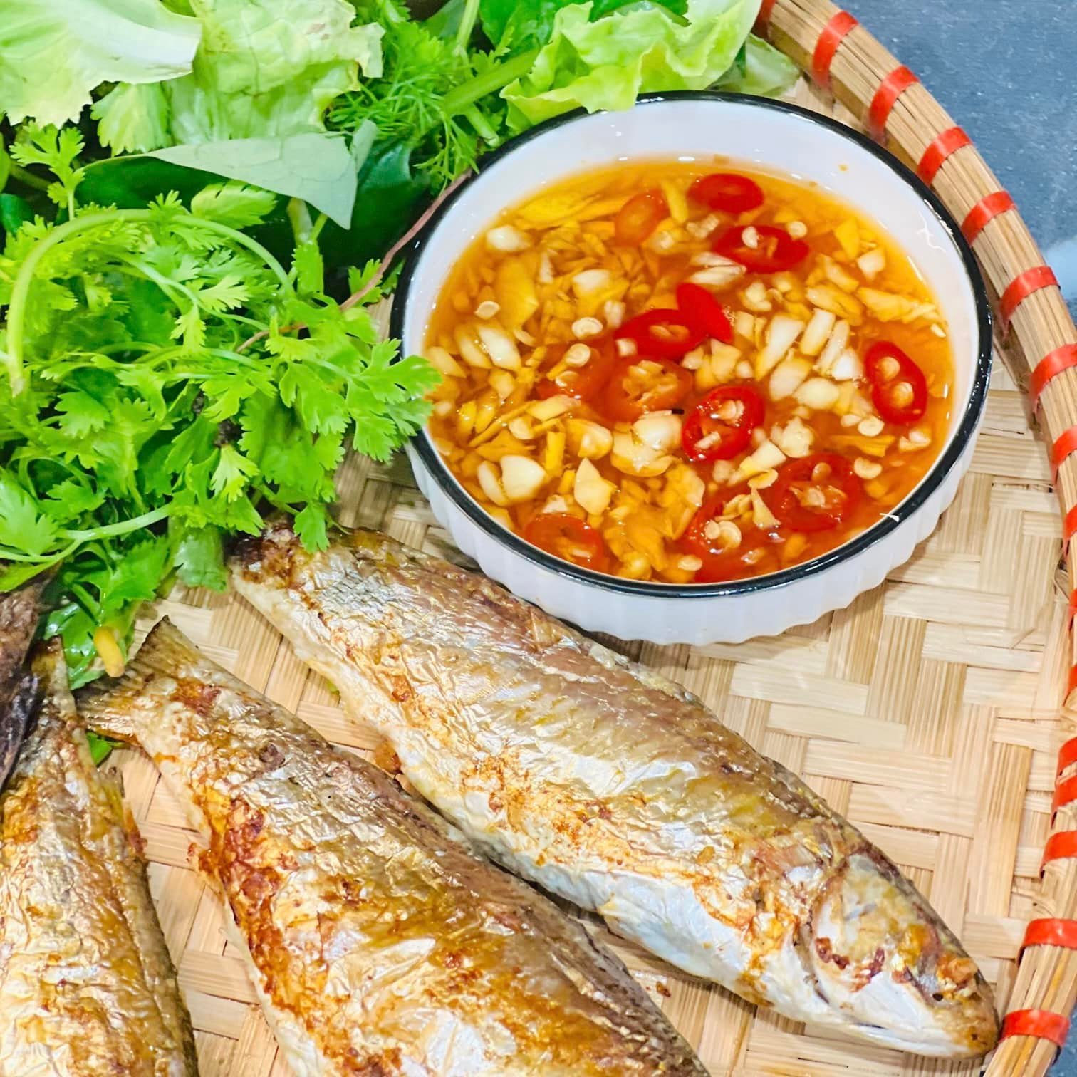 3 bí quyết giúp cá nướng bằng nồi chiên không dầu giòn, ngon và không bị dai - Ảnh 5.