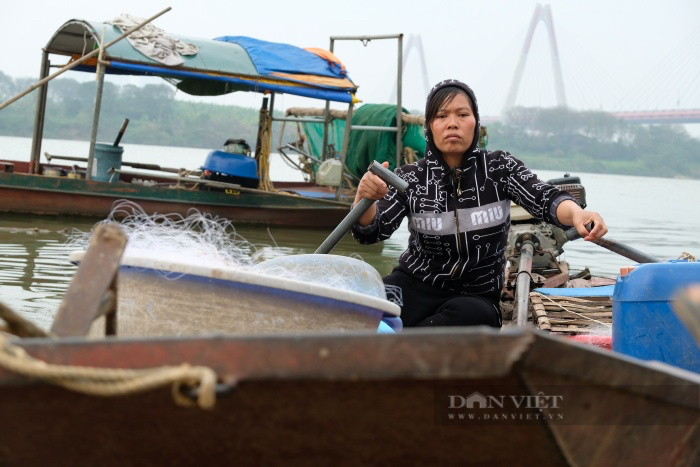 Cuộc sống người dân &quot;xóm chài&quot; Hà Nội vốn nặng gánh cơm áo nay lại &quot;còng lưng&quot; thêm nỗi lo bão giá (bài 2) - Ảnh 3.