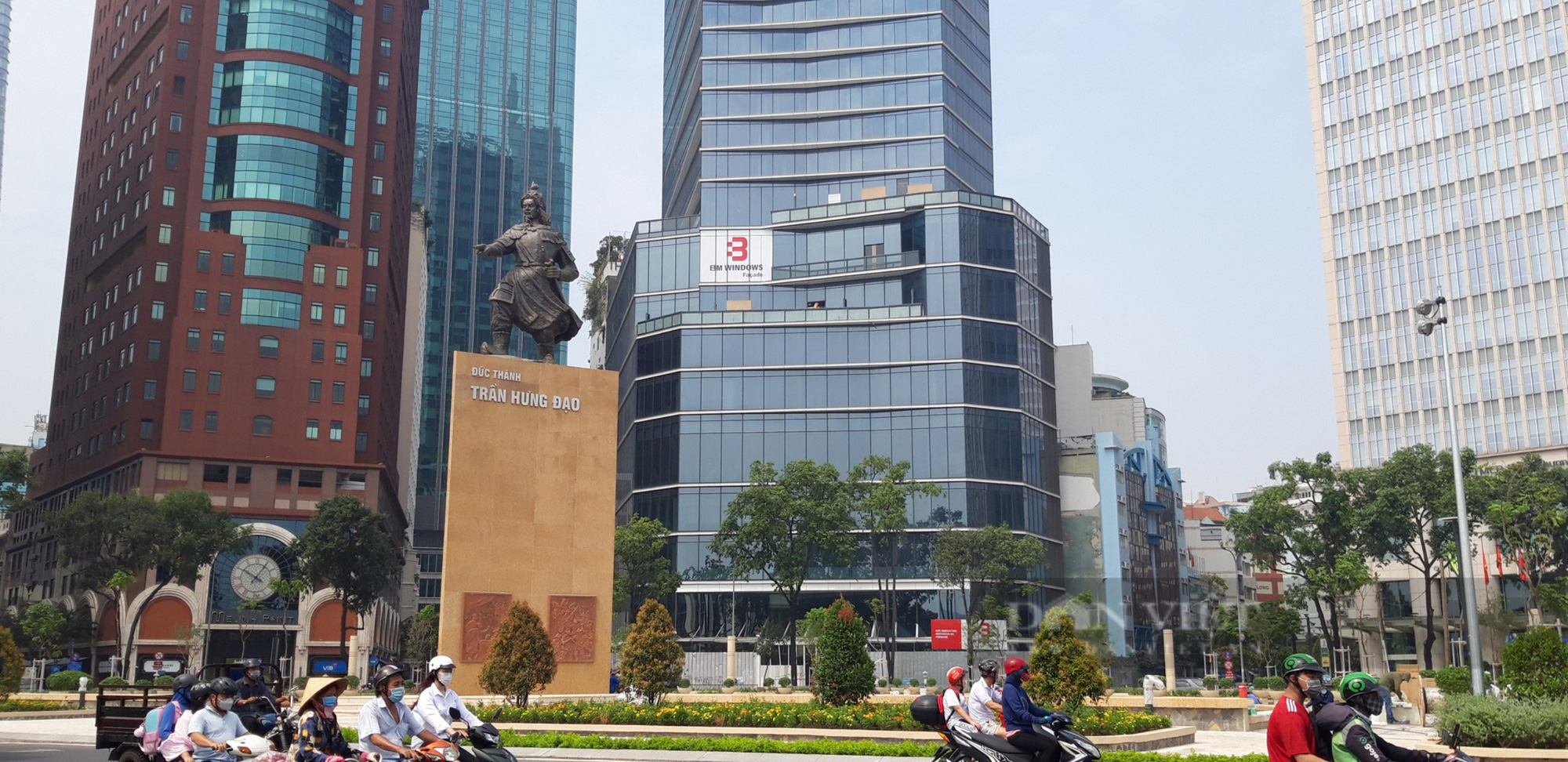TP.HCM: Lư hương trước tượng Đức thánh Trần Hưng Đạo được đặt lại sau hơn 3 năm di dời - Ảnh 5.