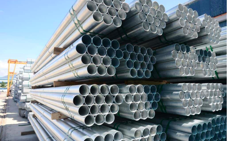 Giá xi măng, sắt thép tăng mạnh, nhà thầu xây dựng nguy cơ thua lỗ nặng
