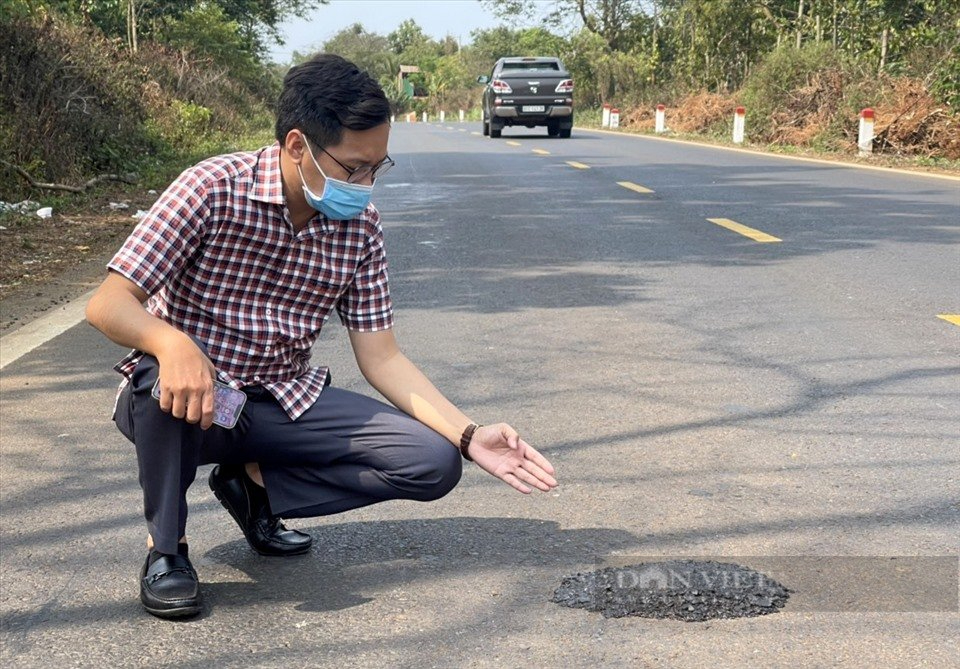 Vụ Tuyến đường 575 tỷ đồng vừa bàn giao đã phải vá nham nhở: Thiết kế một đằng, bảo hành một nẻo - Ảnh 2.
