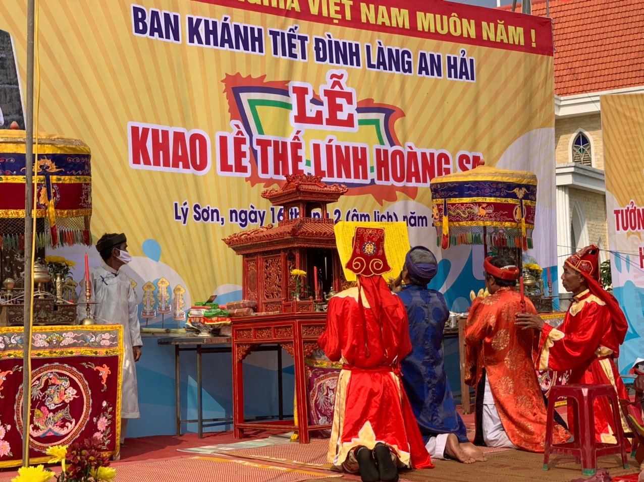 Quảng Ngãi: Lý Sơn tổ chức Lễ khao lề thề lính Hoàng Sa - Ảnh 1.