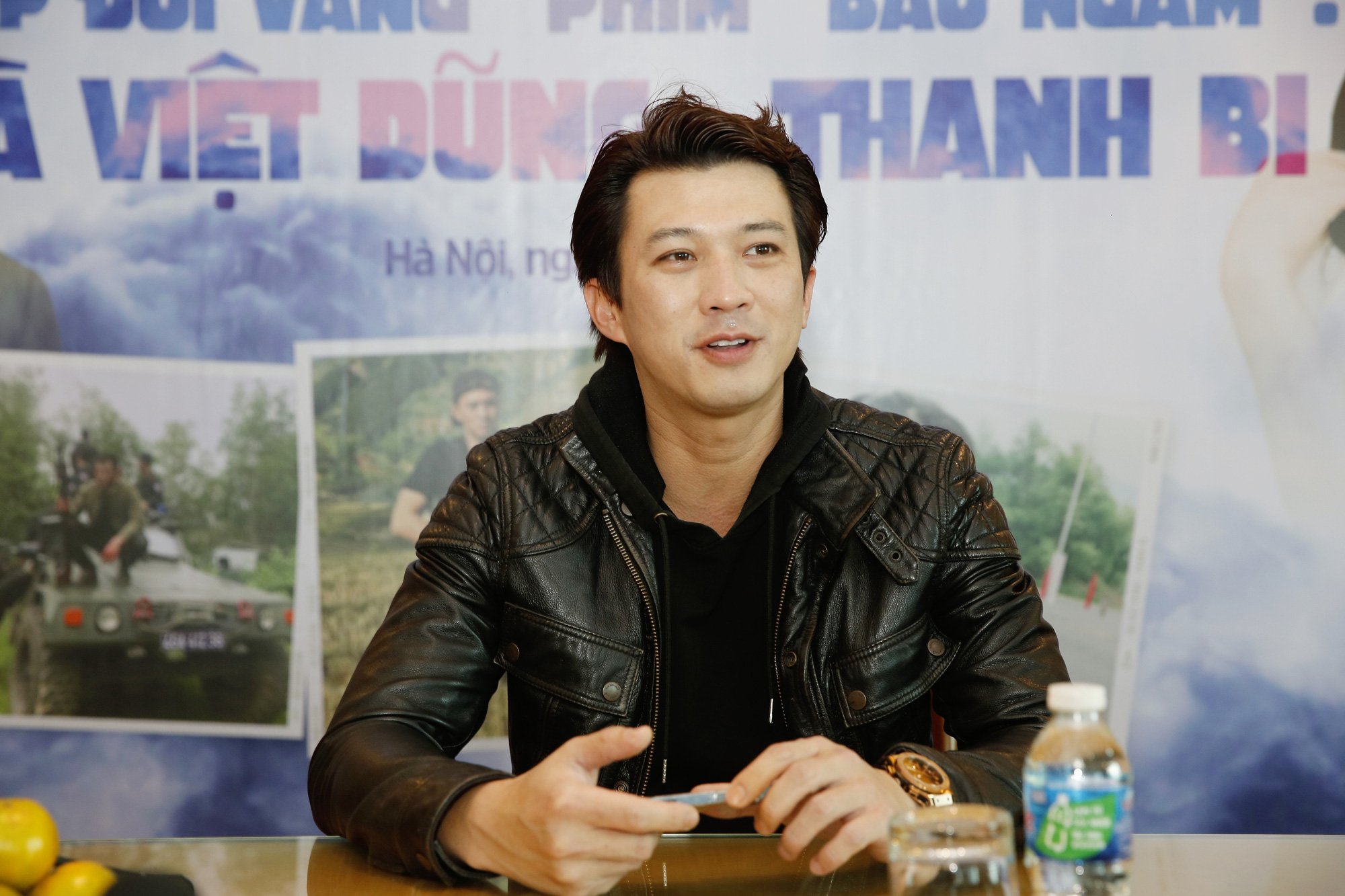Dân Việt giao lưu trực tuyến với &quot;cặp đôi vàng&quot; Hà Việt Dũng, Thanh Bi phim &quot;Bão ngầm&quot; - Ảnh 1.