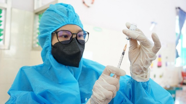 Bộ Y tế đề xuất về điều kiện phòng chống dịch Covid-19 cho khách du lịch nhập cảnh - Ảnh 2.