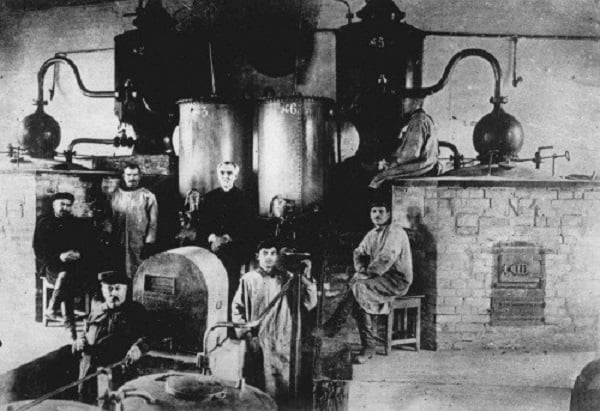 Những điều thú vị về Vodka, thứ rượu nổi tiếng của nước Nga - Ảnh 7.