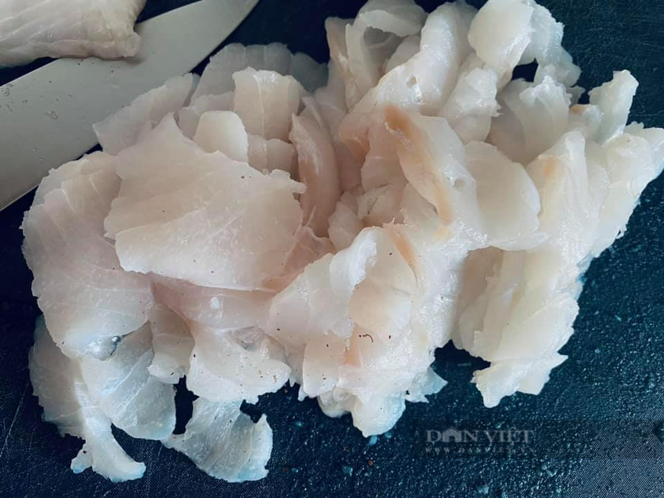 Làm gỏi cá không tanh nhờ loại nước quen thuộc này - Ảnh 2.