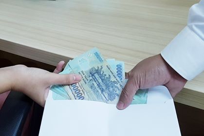 Chiêu trò &quot;dí bill&quot; trong vụ cựu đại úy Công an Lê Thị Hiền chủ mưu cướp tài sản - Ảnh 3.