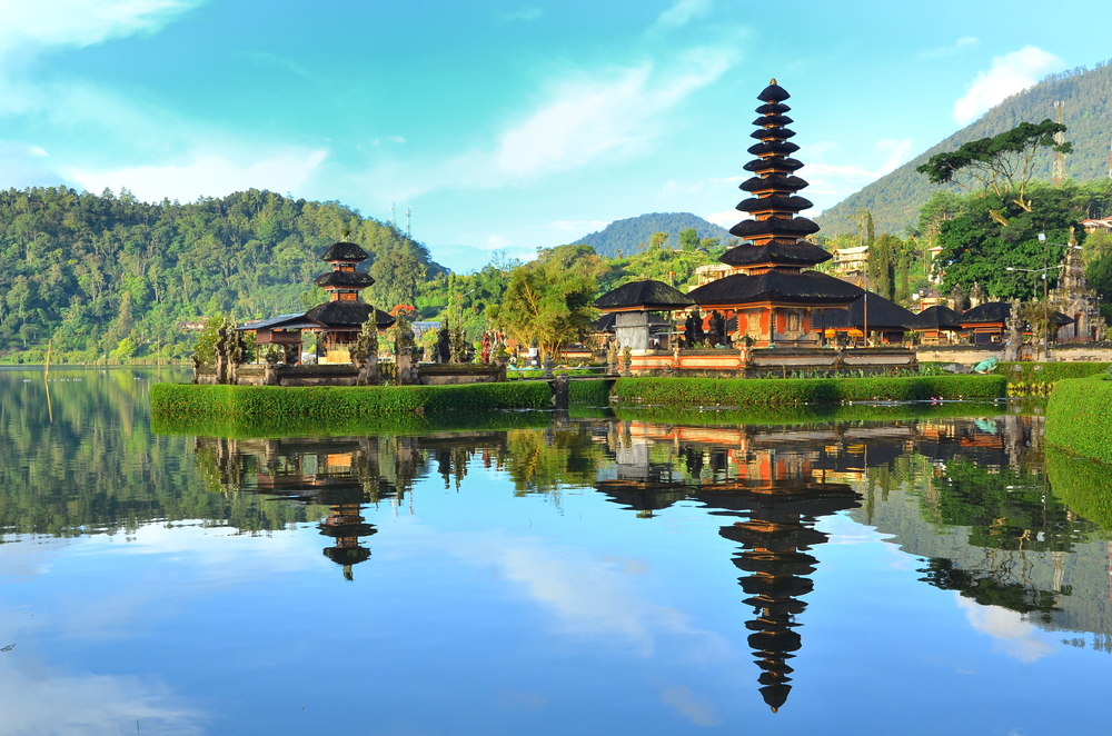 Myanmar, Indonesia &quot;hé cửa&quot; đón khách du lịch quốc tế - Ảnh 2.