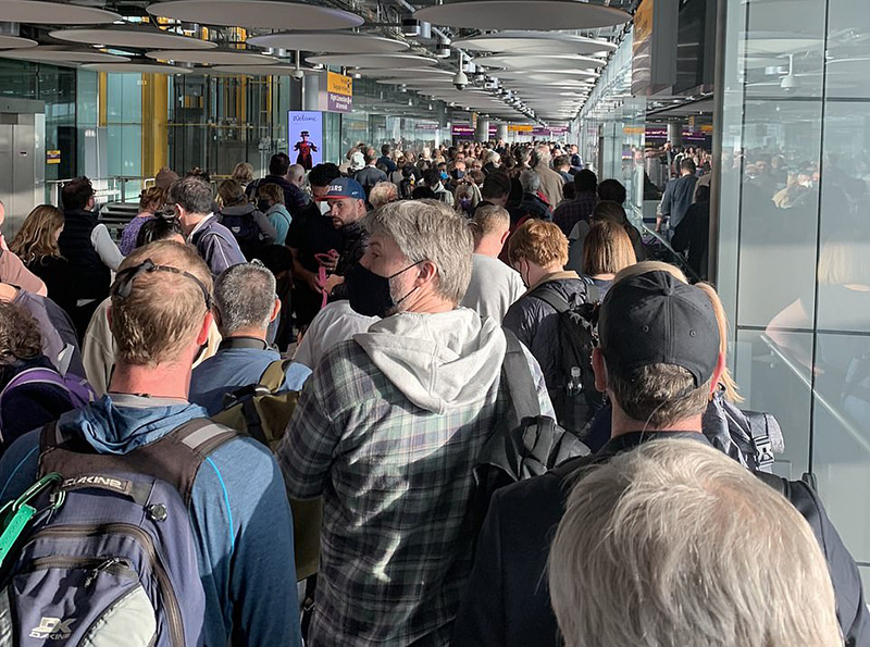 Anh: Các chuyên gia cảnh báo tình trạng “mắc kẹt” như tại sân bay Heathrow dịp nghỉ Hè - Ảnh 2.