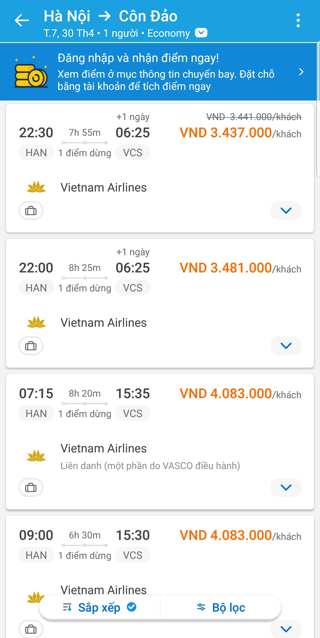 Vé máy bay du lịch ngày 30/4 và 1/5 tăng nhanh, du khách rục rịch đặt vé ngày nghỉ lễ - Ảnh 1.