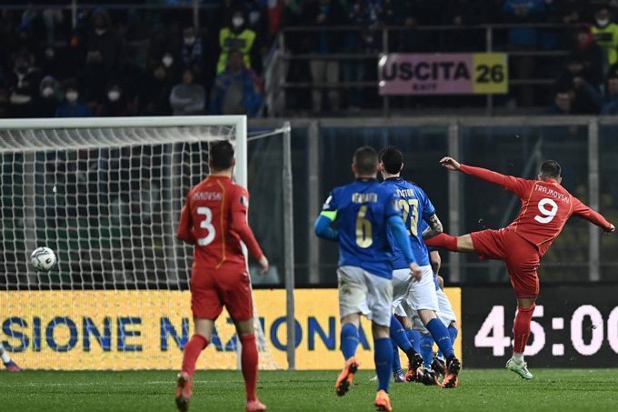 SỐC: ĐKVĐ châu Âu Italia mất vé dự World Cup 2022 - Ảnh 1.