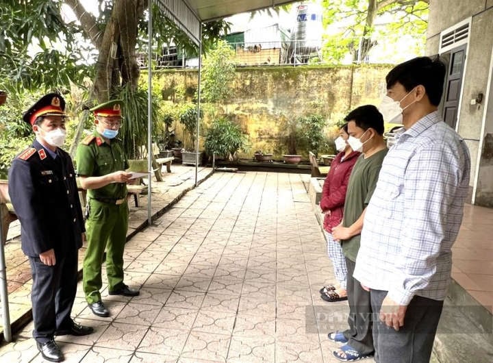 Nghệ An: Khởi tố 3 cán bộ về tội 'Lợi dụng chức vụ quyền hạn trong thi hành công vụ'   - Ảnh 1.