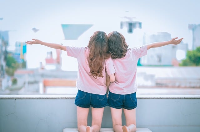 Phát hiện con là người đồng tính, cha mẹ đừng tạo thêm nỗi đau  - Ảnh 2.