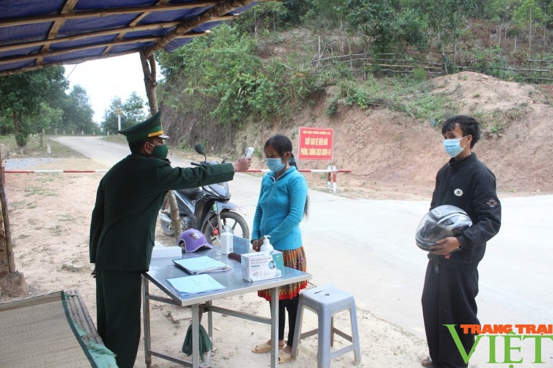 Tuyên dương những chiến sĩ quân hàm xanh trên tuyến đầu biên giới - Ảnh 3. Tuyên dương những chiến sĩ quân hàm xanh trên tuyến đầu biên giới - Ảnh 3.