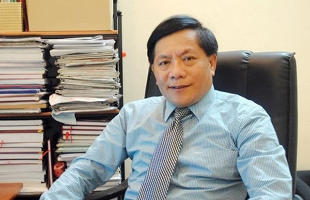  PGS. TS Trịnh Hòa Bình: Chân dài cặp đại gia là chuyện rất bình thường trong xã hội - Ảnh 2.