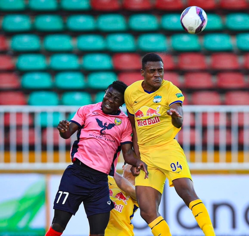 Tin sáng (3/3): HAGL hòa 2 trận đầu V.League 2022, HLV Kiatisak lo nhất 1 điều - Ảnh 1.