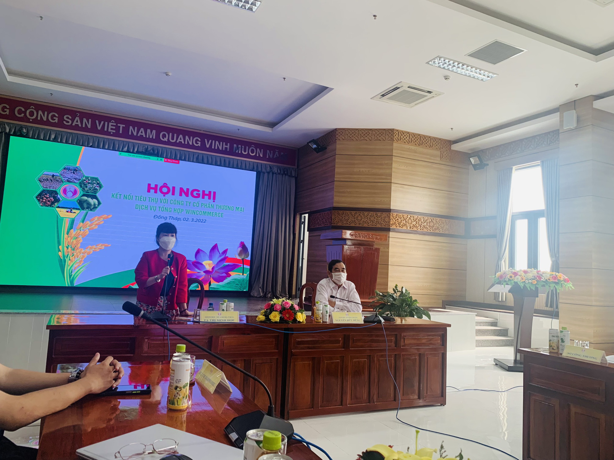 Hàng trăm doanh nghiệp Đồng Tháp kết nối tiêu thụ nông sản đặc sản với WinCommerce - Ảnh 1.