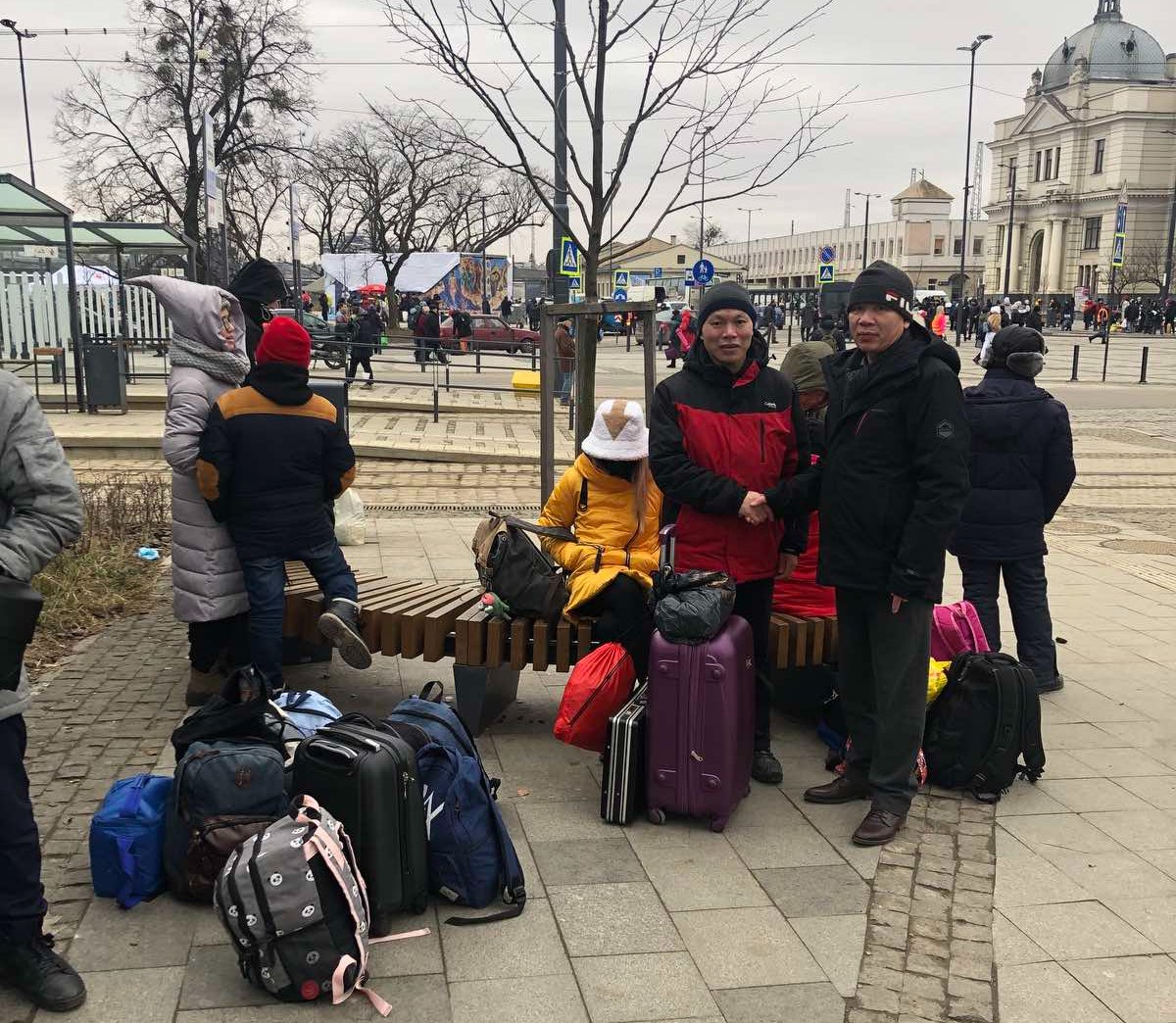 Hầu hết người Việt được sơ tán khỏi những vùng chiến sự ác liệt nhất ở Ukraine - Ảnh 2.