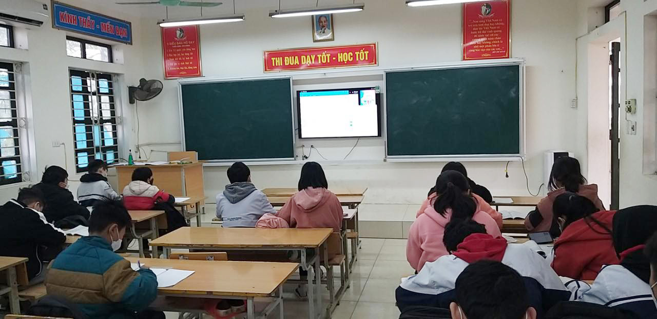Tâm sự xót xa của nữ hiệu trưởng với lớp học chưa từng có trong lịch sử - Ảnh 1.