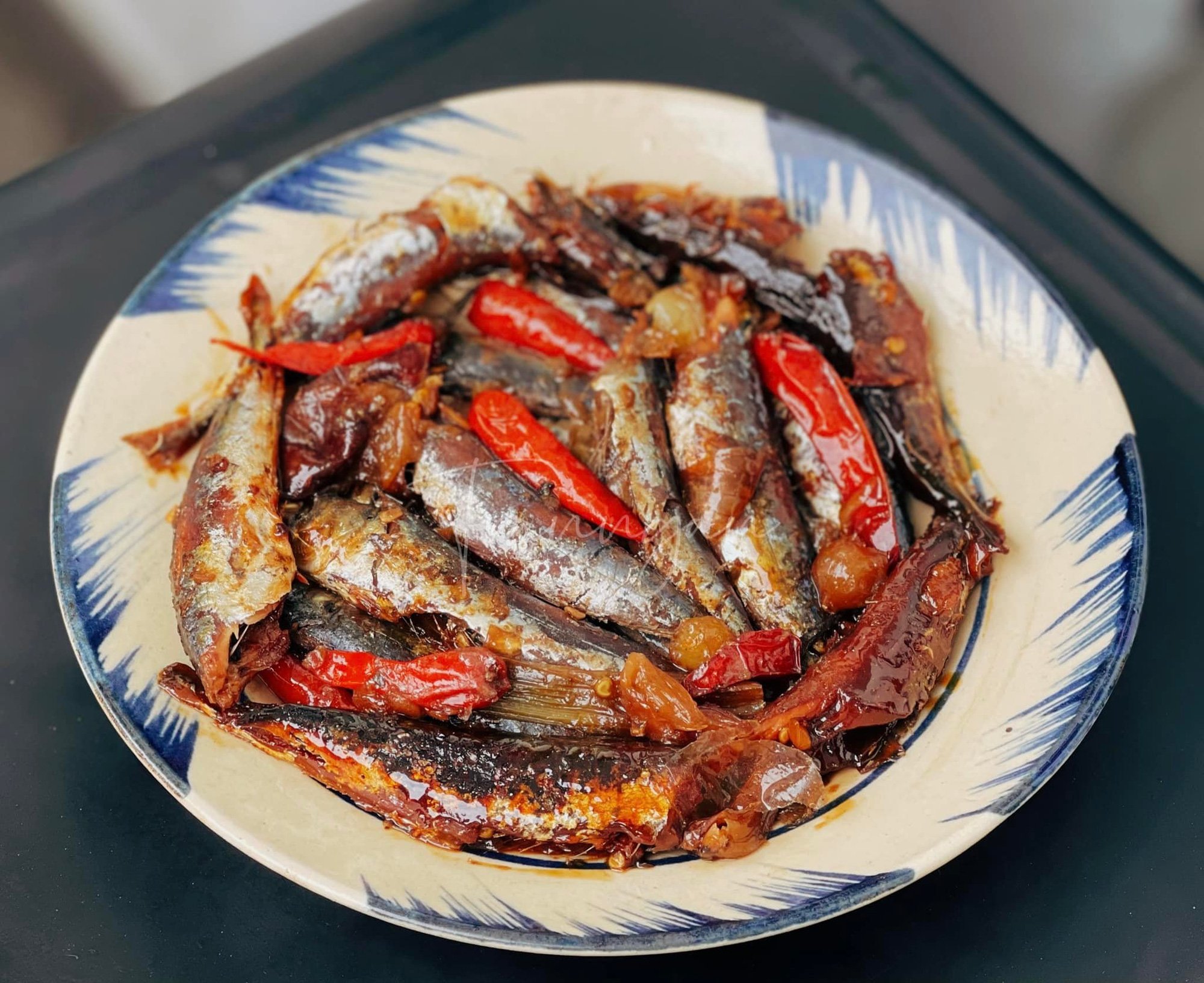 Kho cá nục với 2 loại nước quen thuộc này, đảm bảo ngon tuyệt - Ảnh 1.