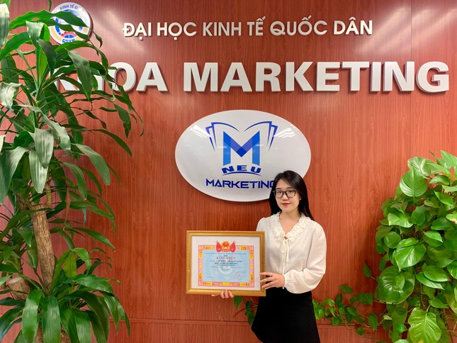 Thành tích đáng ngưỡng mộ của nữ sinh Kinh tế Quốc dân đúng &quot;chuẩn con nhà người ta&quot; - Ảnh 2.