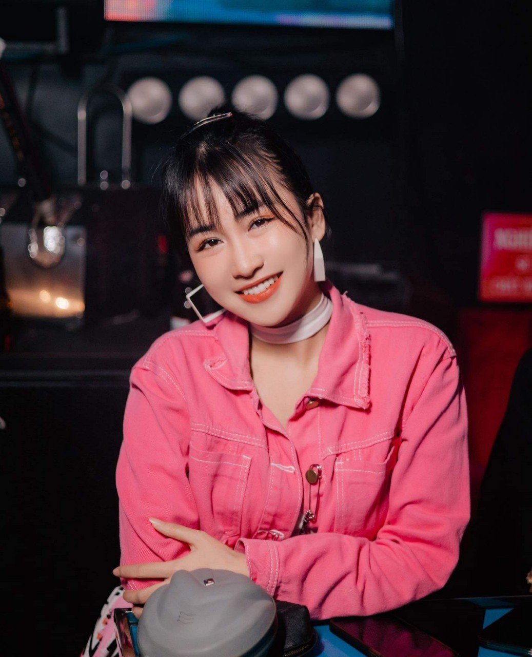 DJ Trang Moon: &quot;Tôi từng suýt rơi vào &quot;bẫy&quot;, phải uống chất kích thích ở nơi làm việc&quot; - Ảnh 1.