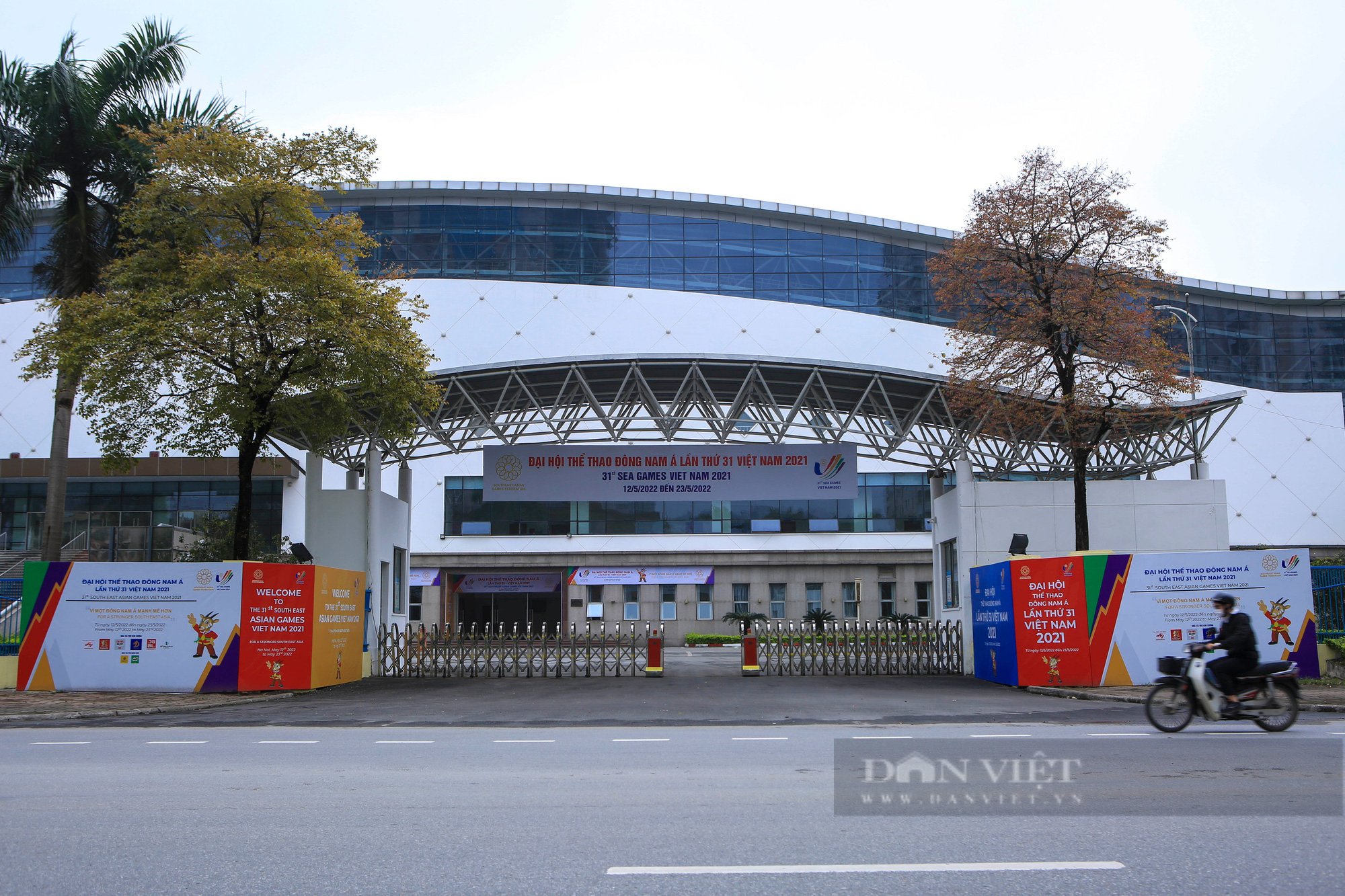 Các nhà thi đấu ở Hà Nội khoác tấm áo mới trước thềm SEA Games 31 - Ảnh 4.