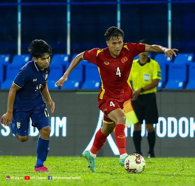 Tuyển thủ U23 Việt Nam của HAGL bị nhiễm Covid-19 - Ảnh 1.