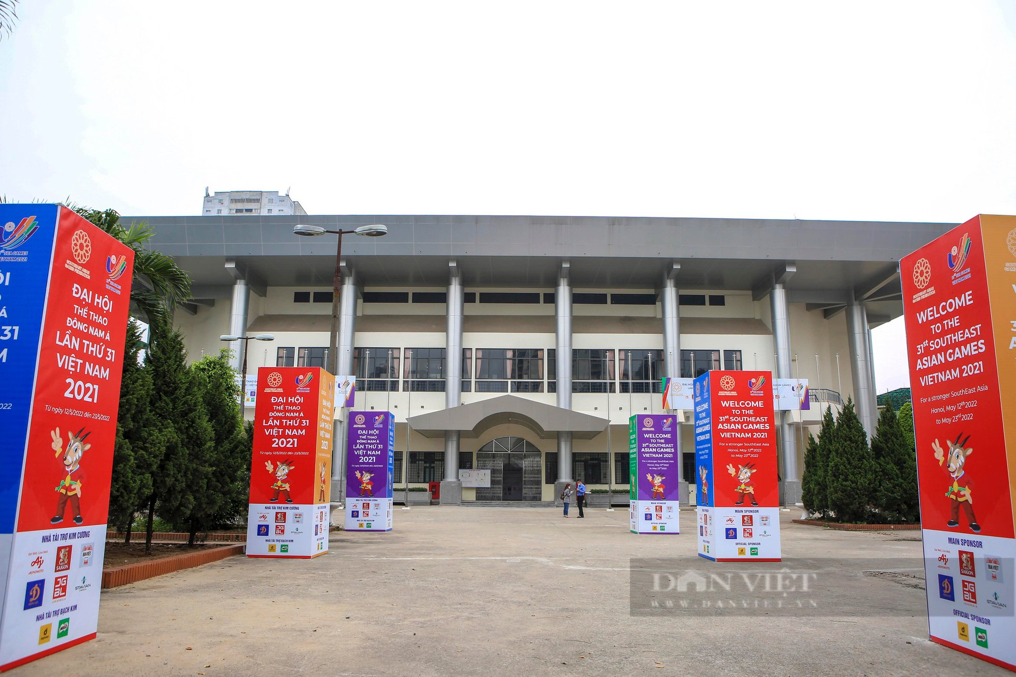 Các nhà thi đấu ở Hà Nội khoác tấm áo mới trước thềm SEA Games 31 - Ảnh 13.