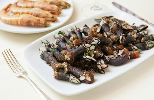 Đặc sản “ngón tay quỷ” có giá 150 euro/kg khiến du khách hết hồn - Ảnh 3.