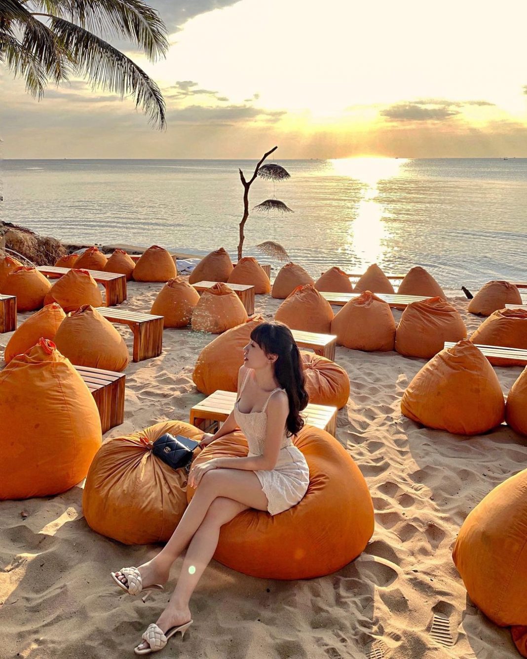 Du lịch Phú Quốc và check-in top 10 quán bar sang chảnh, ngắm hoàng hôn tuyệt đẹp - Ảnh 2.