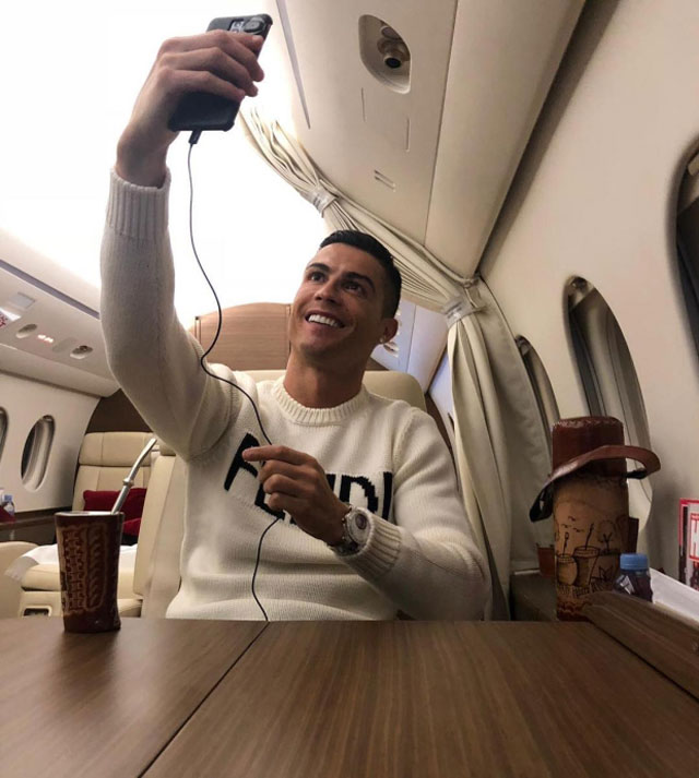 Khám phá chuyên cơ riêng trị giá 20 triệu bảng của Ronaldo - Ảnh 5.