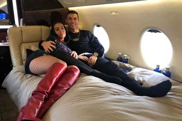 Khám phá chuyên cơ riêng trị giá 20 triệu bảng của Ronaldo - Ảnh 7.