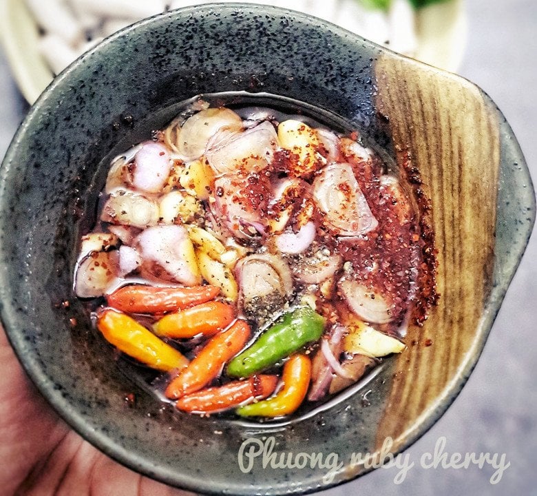 Mẹ đảm mách cách luộc lòng lợn trắng giòn, lặp đi lặp lại điều này 3 lần là được - Ảnh 3.