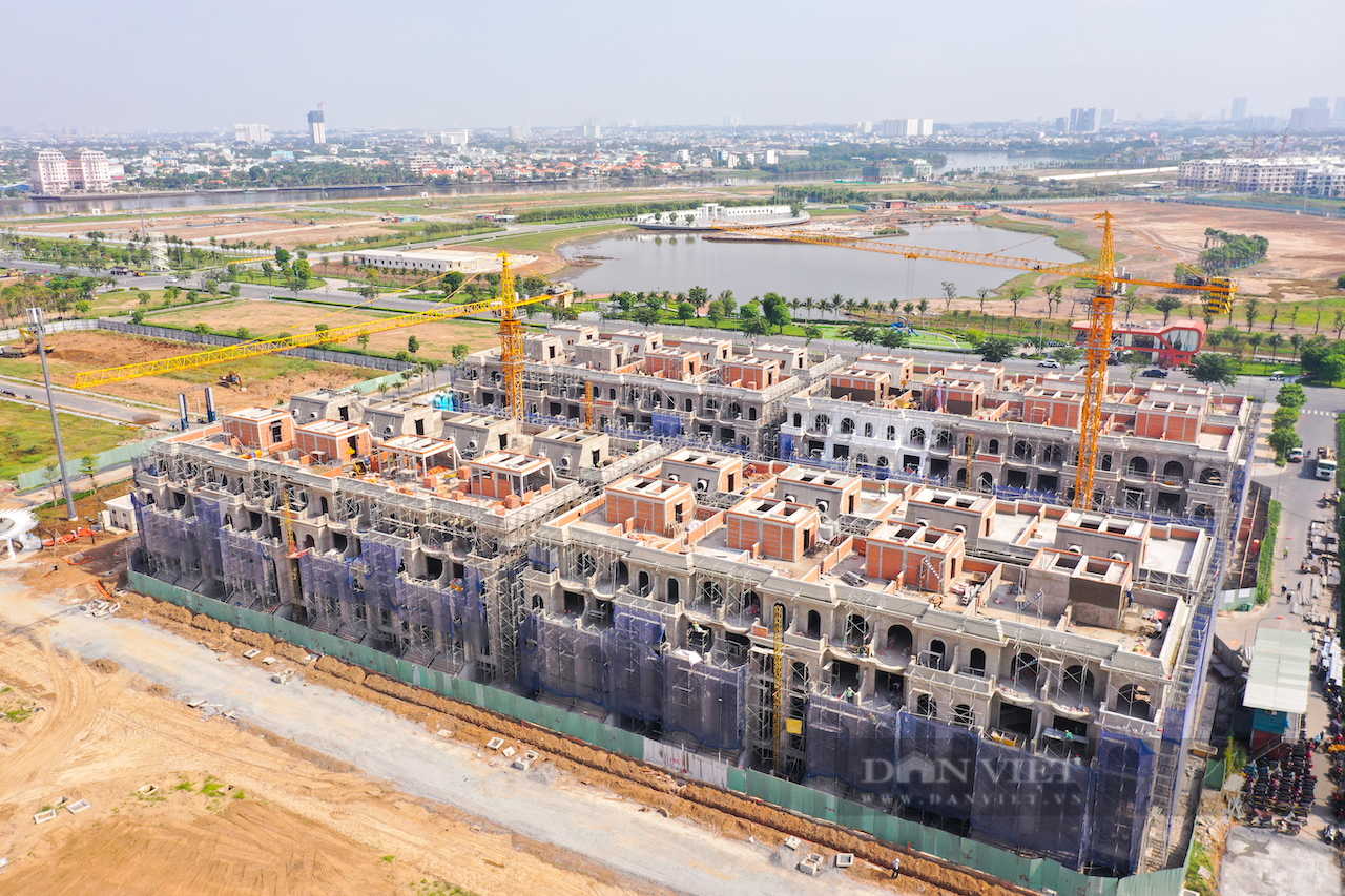 Giá nhà phố, biệt thự khu Đông đua nhau tăng vọt - Ảnh 3.