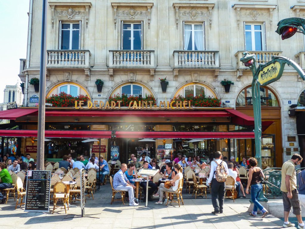 9 điều du khách không nên làm ở Paris - Ảnh 4.