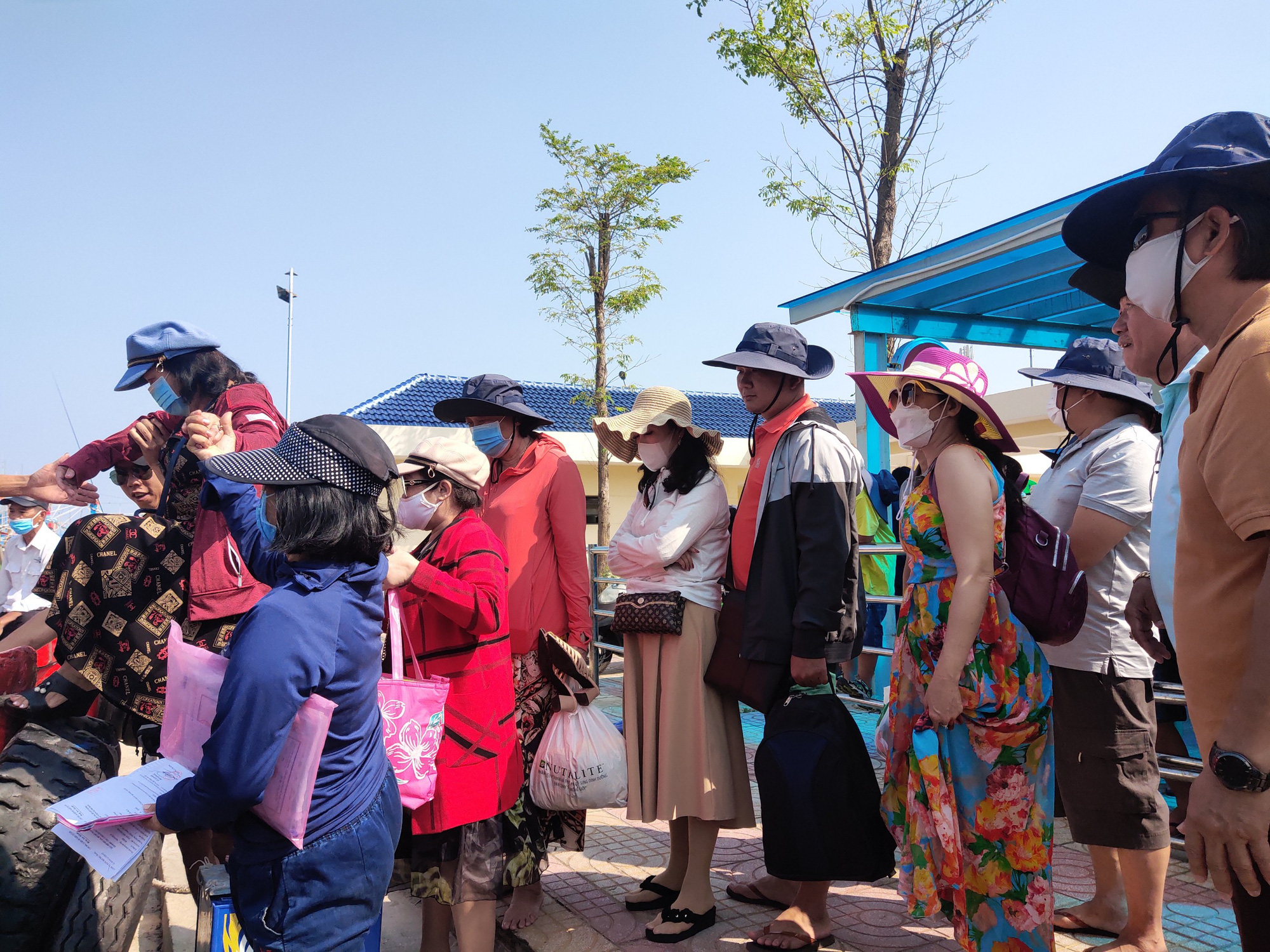Khánh Hòa: Doanh thu du lịch đạt trên 223 tỷ đồng - Ảnh 2. Khánh Hòa: Doanh thu du lịch đạt trên 223 tỷ đồng - Ảnh 2.