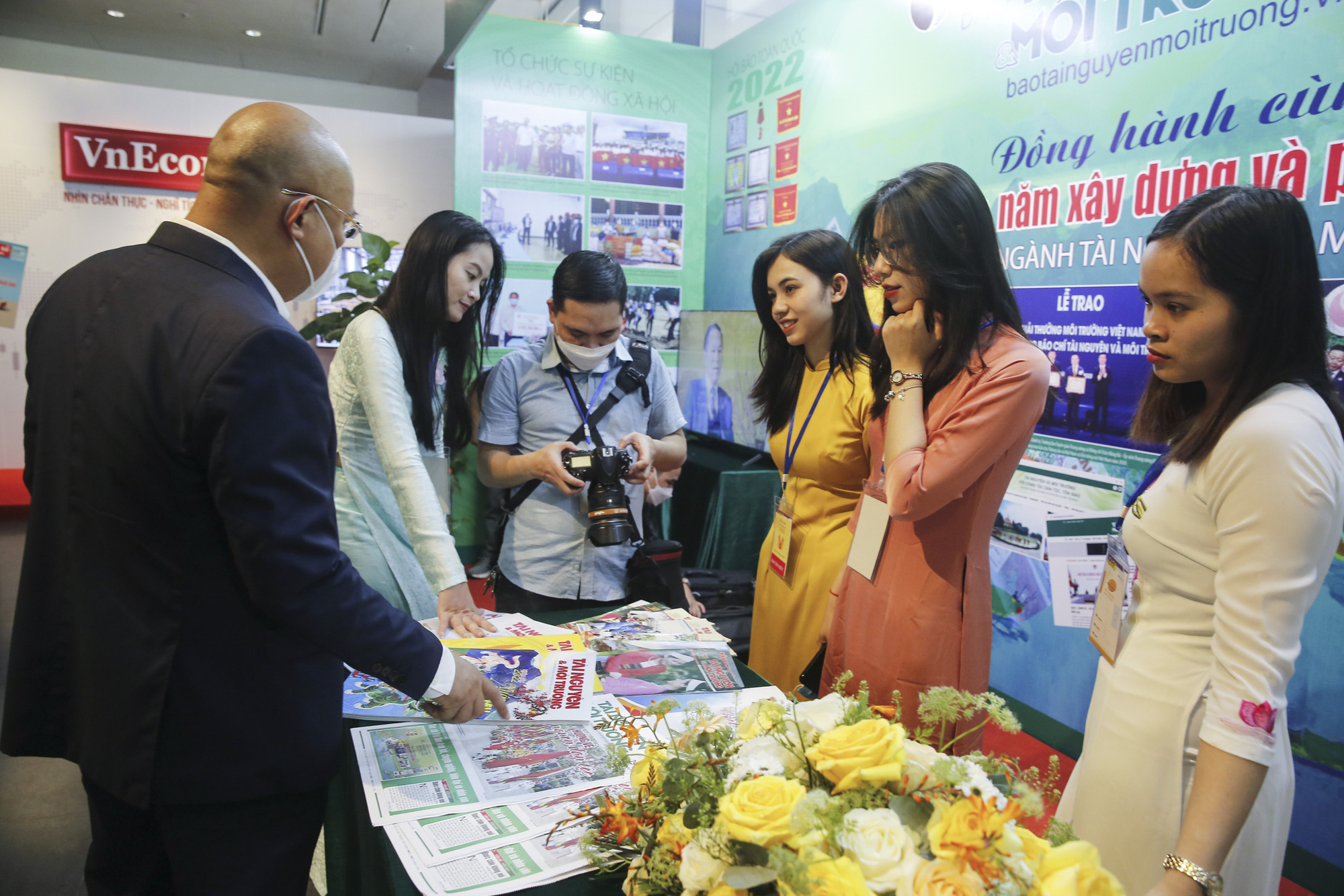 Ảnh lãnh đạo Đảng, Nhà nước dự Lễ khai mạc Hội Báo toàn quốc năm 2022 - Ảnh 14.