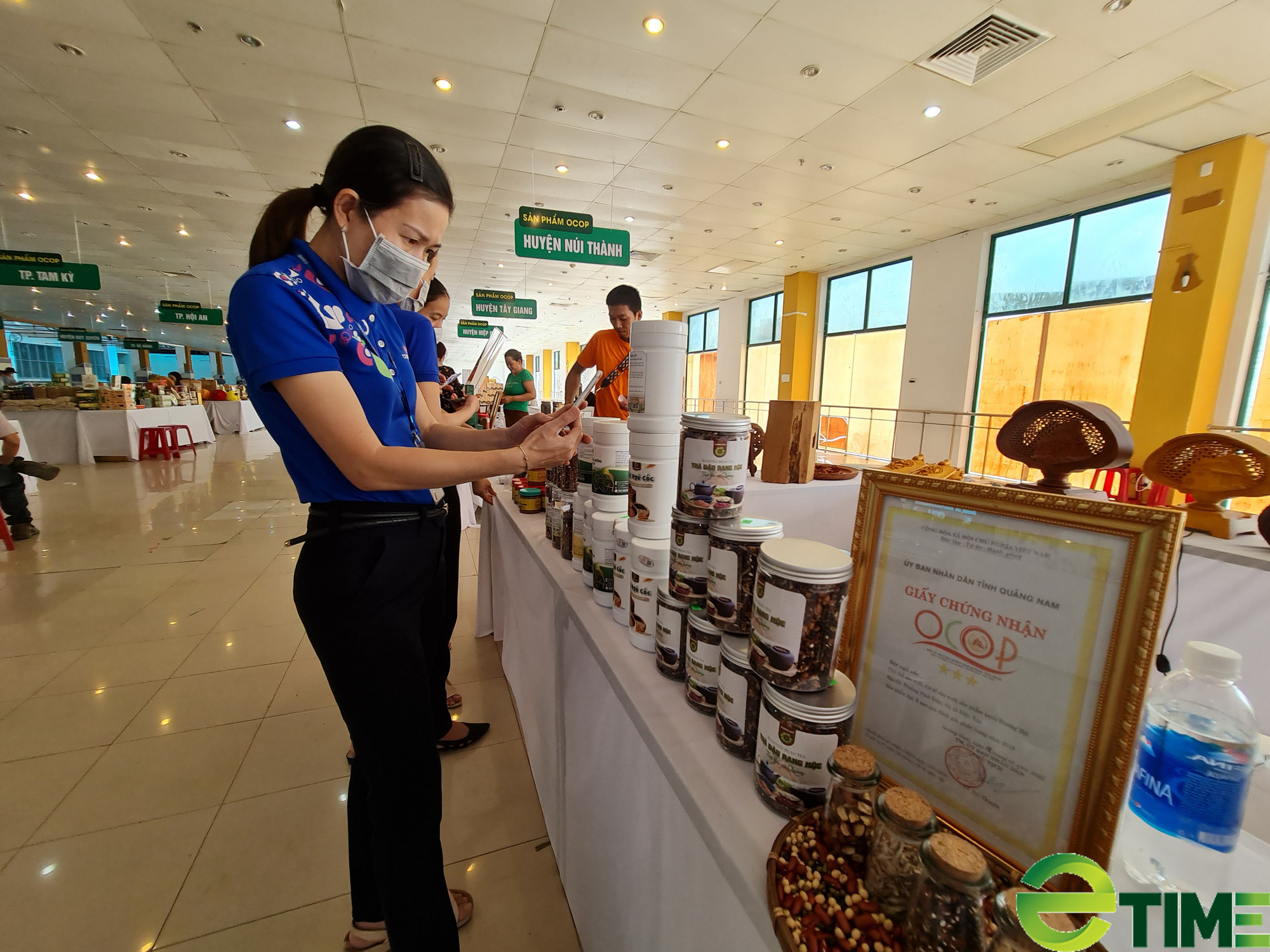 Quảng Nam: Đưa sản phẩm OCOP vào giỏ quà - Ảnh 4. Quảng Nam: Đưa sản phẩm OCOP vào giỏ quà - Ảnh 4.