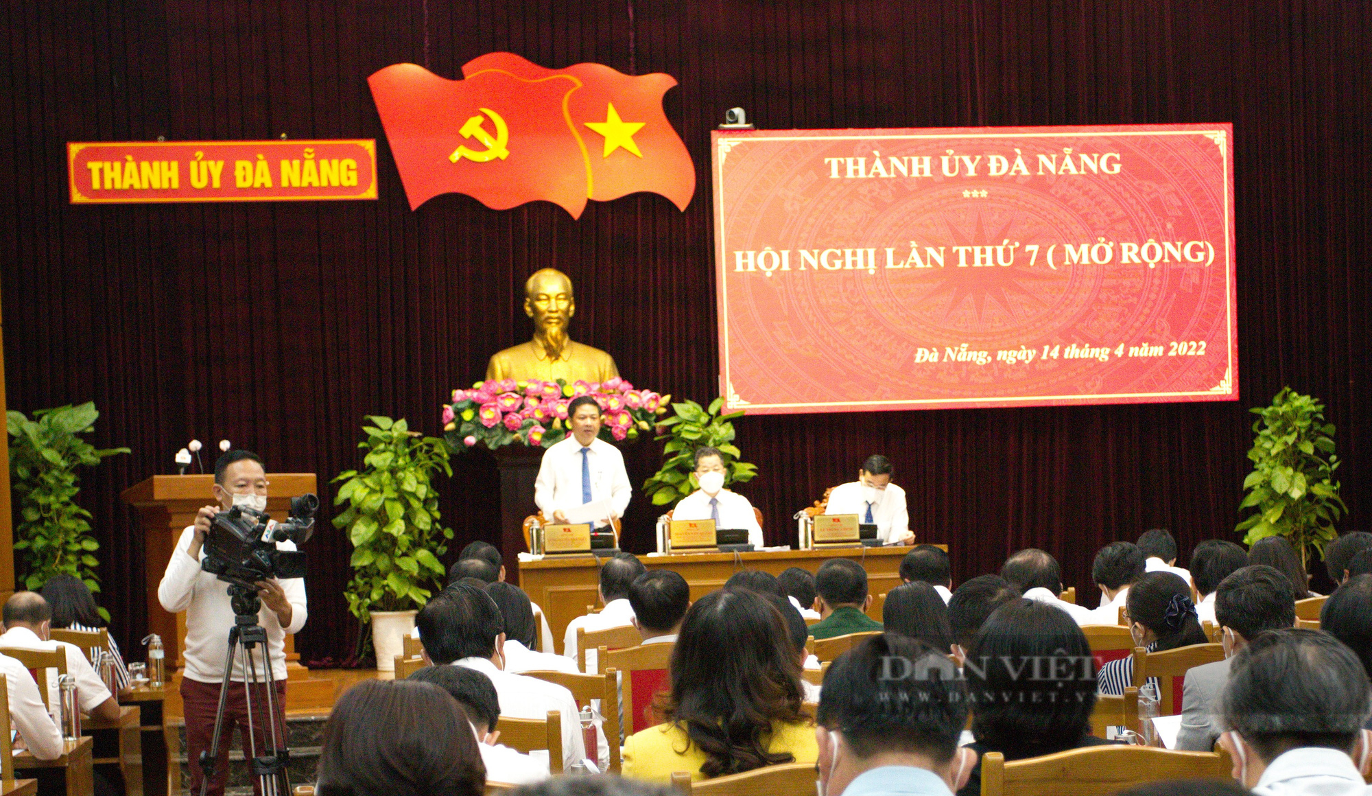 Bí thư Đà Nẵng: Kinh tế tuy có tăng trưởng nhưng chưa đồng đều, kết quả còn khiêm tốn - Ảnh 2.