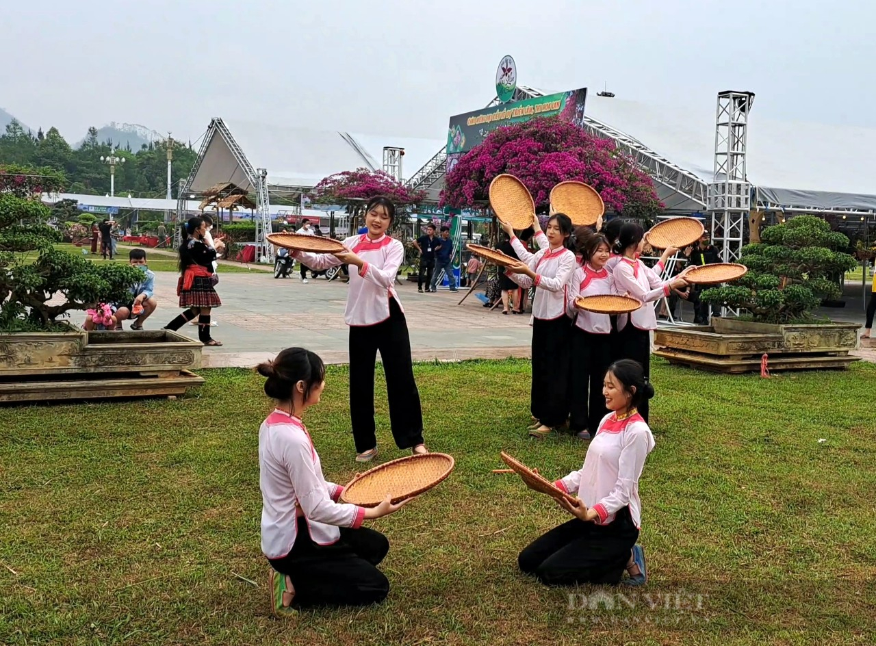 Lung linh sắc màu không gian văn hóa các dân tộc Lai Châu - Ảnh 9.