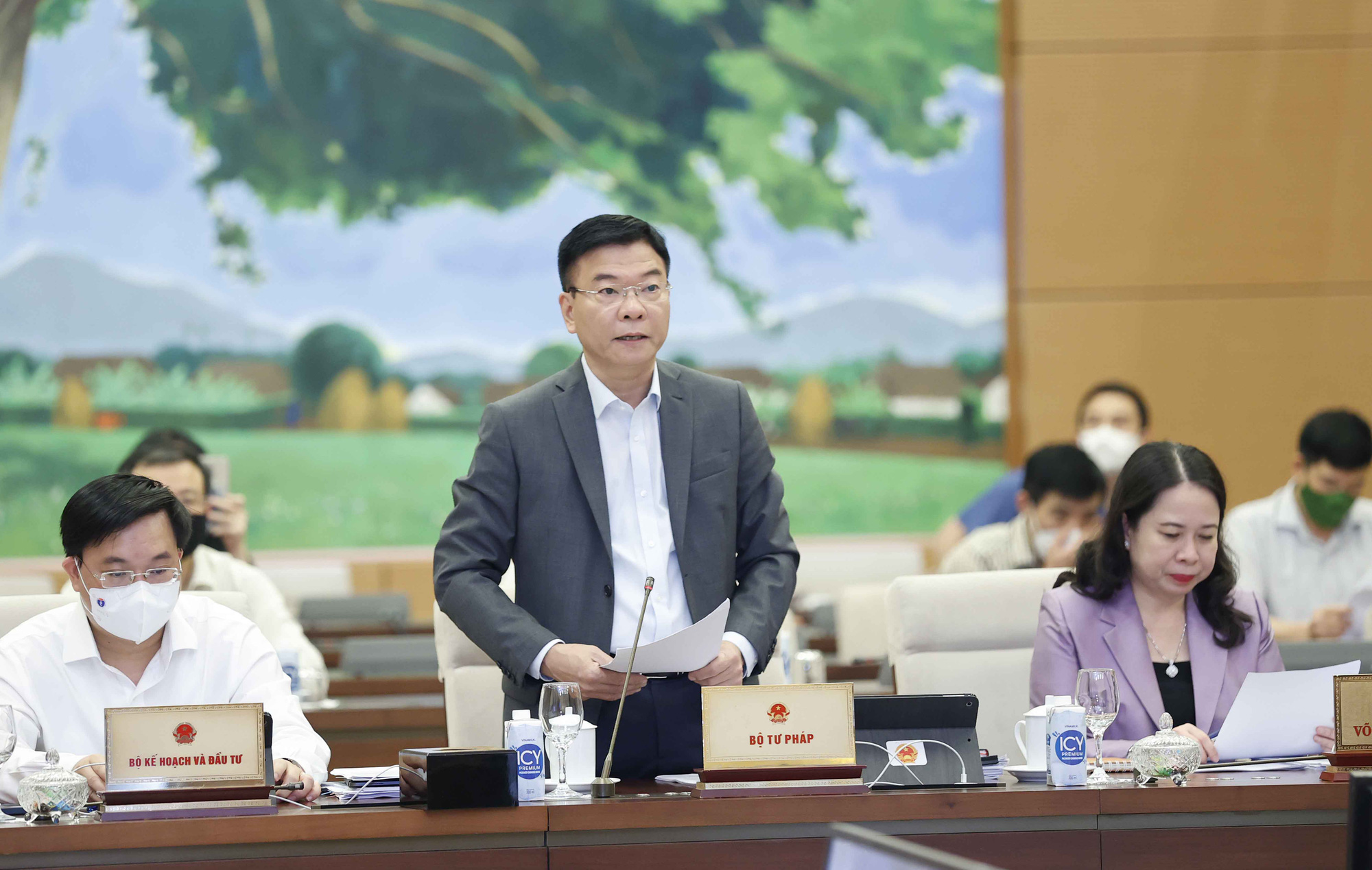 Chính phủ đề nghị lùi thời hạn trình Luật Đất đai sửa đổi, cơ quan của Quốc hội nói gì? - Ảnh 1.