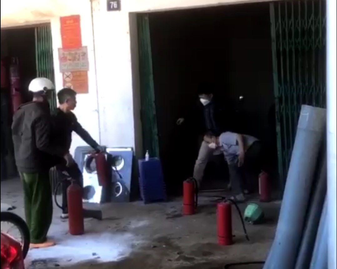 Tắm bằng bình nóng lạnh chạy gas, một người đàn ông ở Yên Bái tử vong  - Ảnh 1.