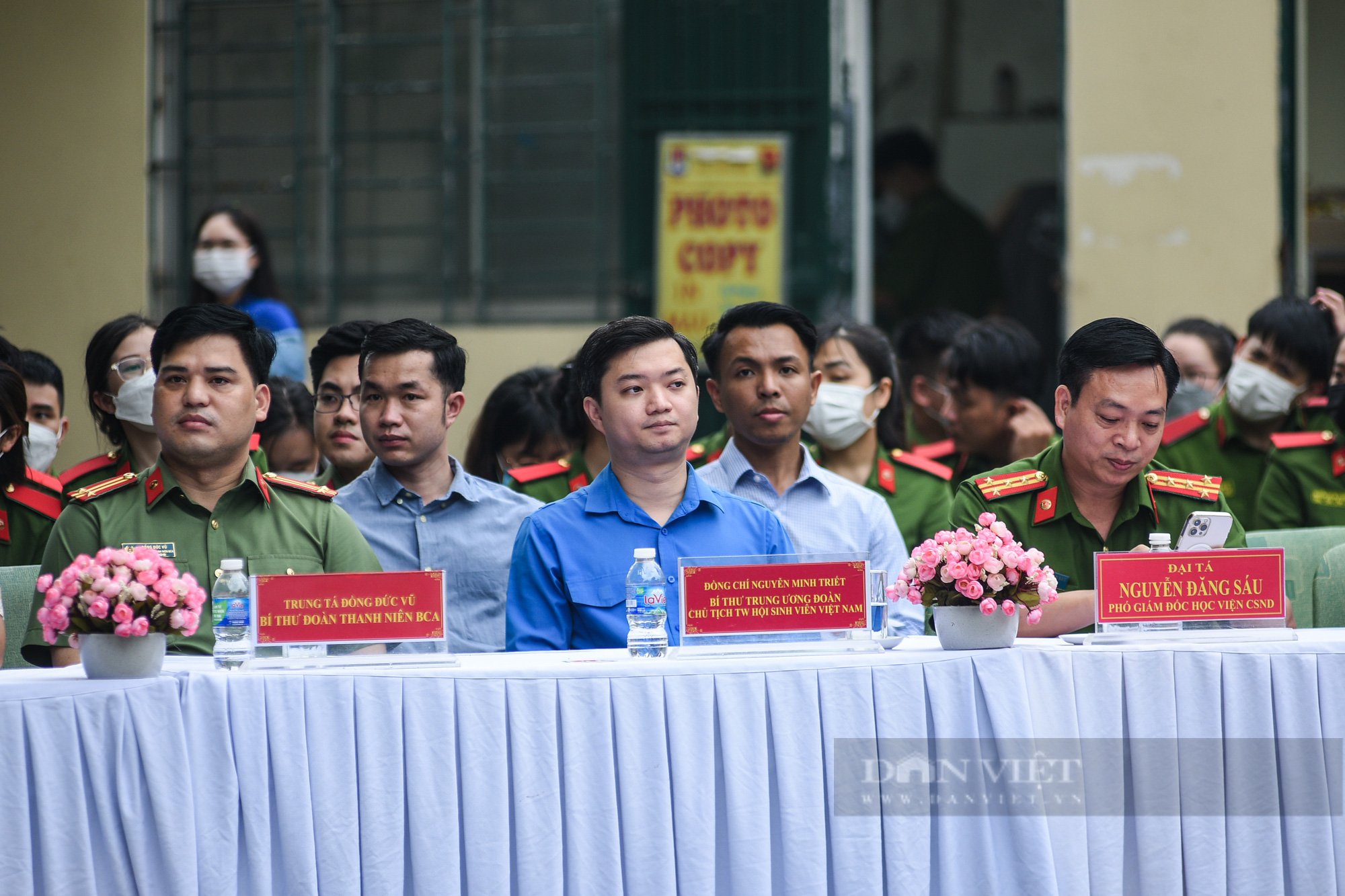 Độc đáo Lễ buộc chỉ tay trong Tết cổ truyền Lào và Campuchia - Ảnh 3.