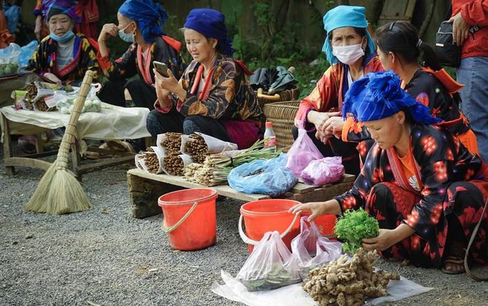 Độc đáo chợ phiên vùng cao Xá Nhè  - Ảnh 4.
