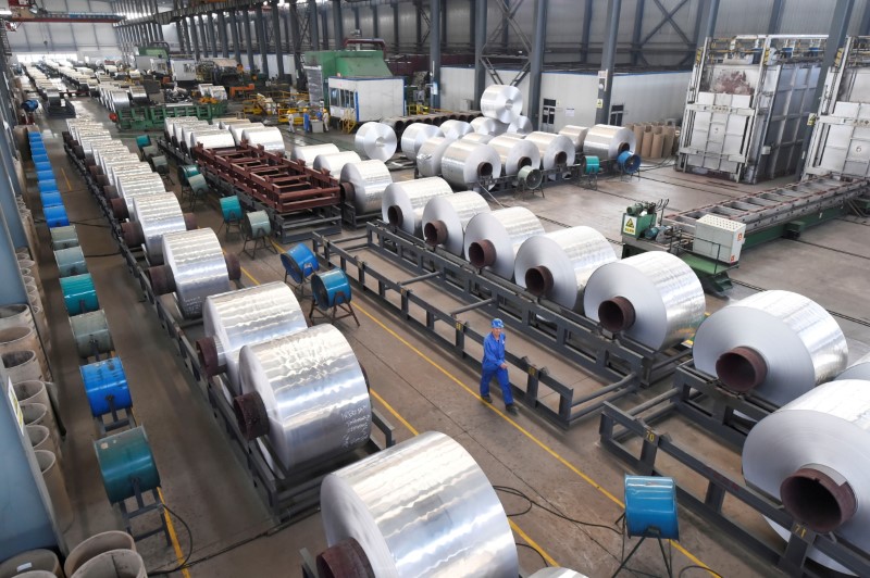 Lạm phát và rủi ro đại dịch có làm mờ triển vọng nhu cầu thép trong năm 2022? - Ảnh 1. Lạm phát và rủi ro đại dịch có làm mờ triển vọng nhu cầu thép trong năm 2022? - Ảnh 1.