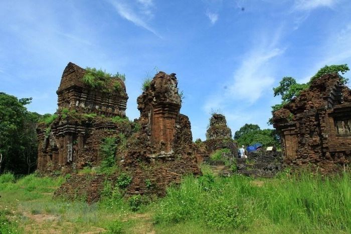 Khám phá vẻ đẹp các di sản văn hóa thế giới của Việt Nam - Ảnh 1.