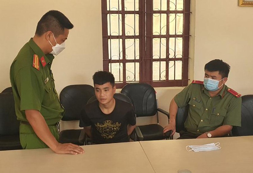 Vụ nam sinh lớp 8 bị sát hại: Khởi tố 2 tội danh - Ảnh 1.