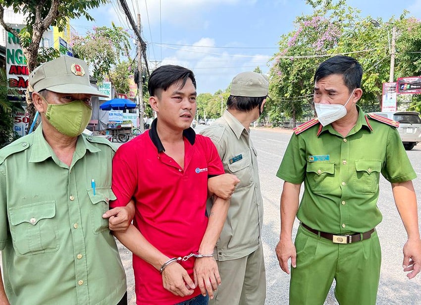 TIN NÓNG 24 GIỜ QUA: Nam thanh niên đâm chết tình địch; phát hiện thi thể trở sơ sinh dưới cống nước - Ảnh 1.