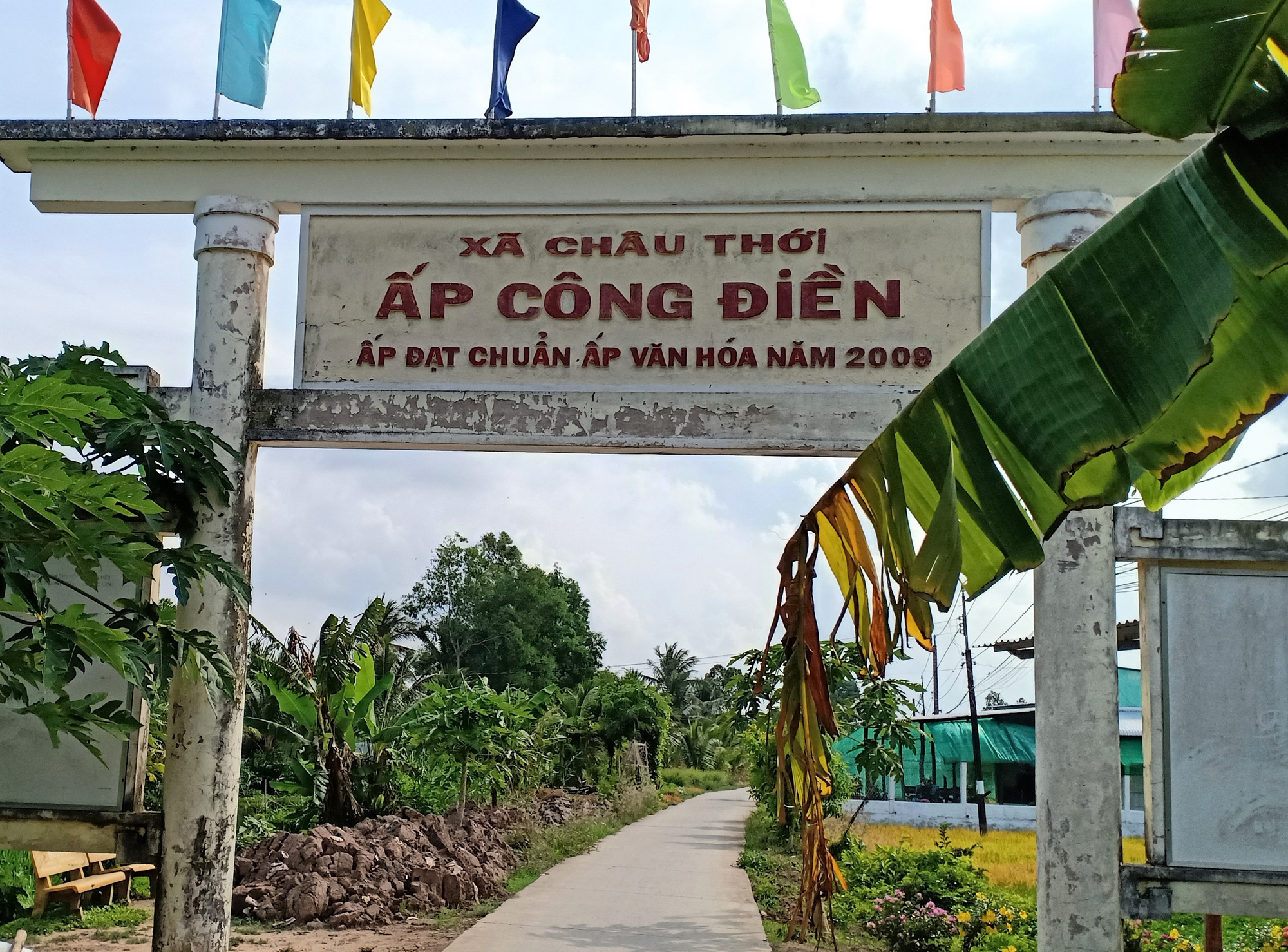 TIN NÓNG 24 GIỜ QUA: Nam thanh niên đâm chết tình địch; phát hiện thi thể trở sơ sinh dưới cống nước - Ảnh 4.